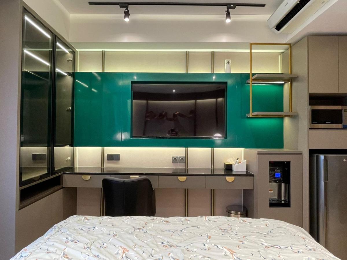 Gold Coast Apartemen Pik By Dluxx Джакарта Экстерьер фото
