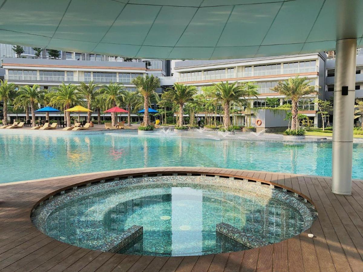 Gold Coast Apartemen Pik By Dluxx Джакарта Экстерьер фото