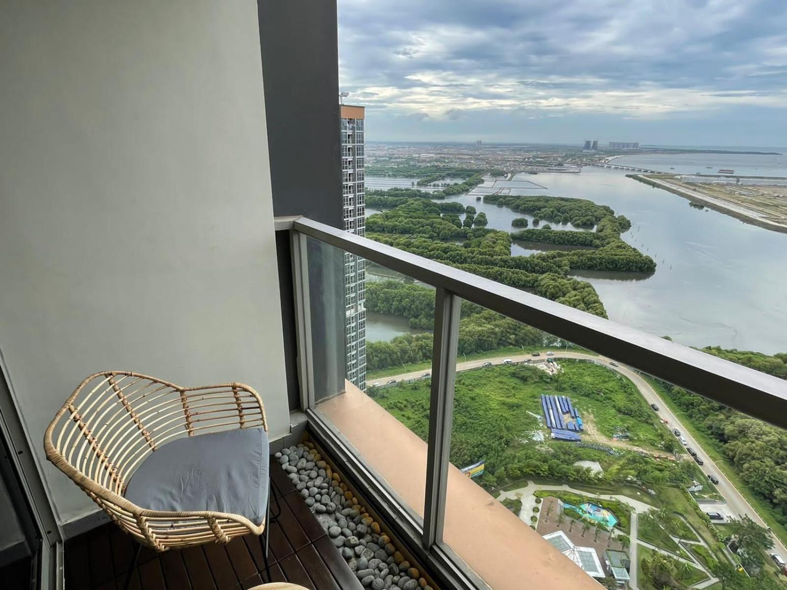 Gold Coast Apartemen Pik By Dluxx Джакарта Экстерьер фото